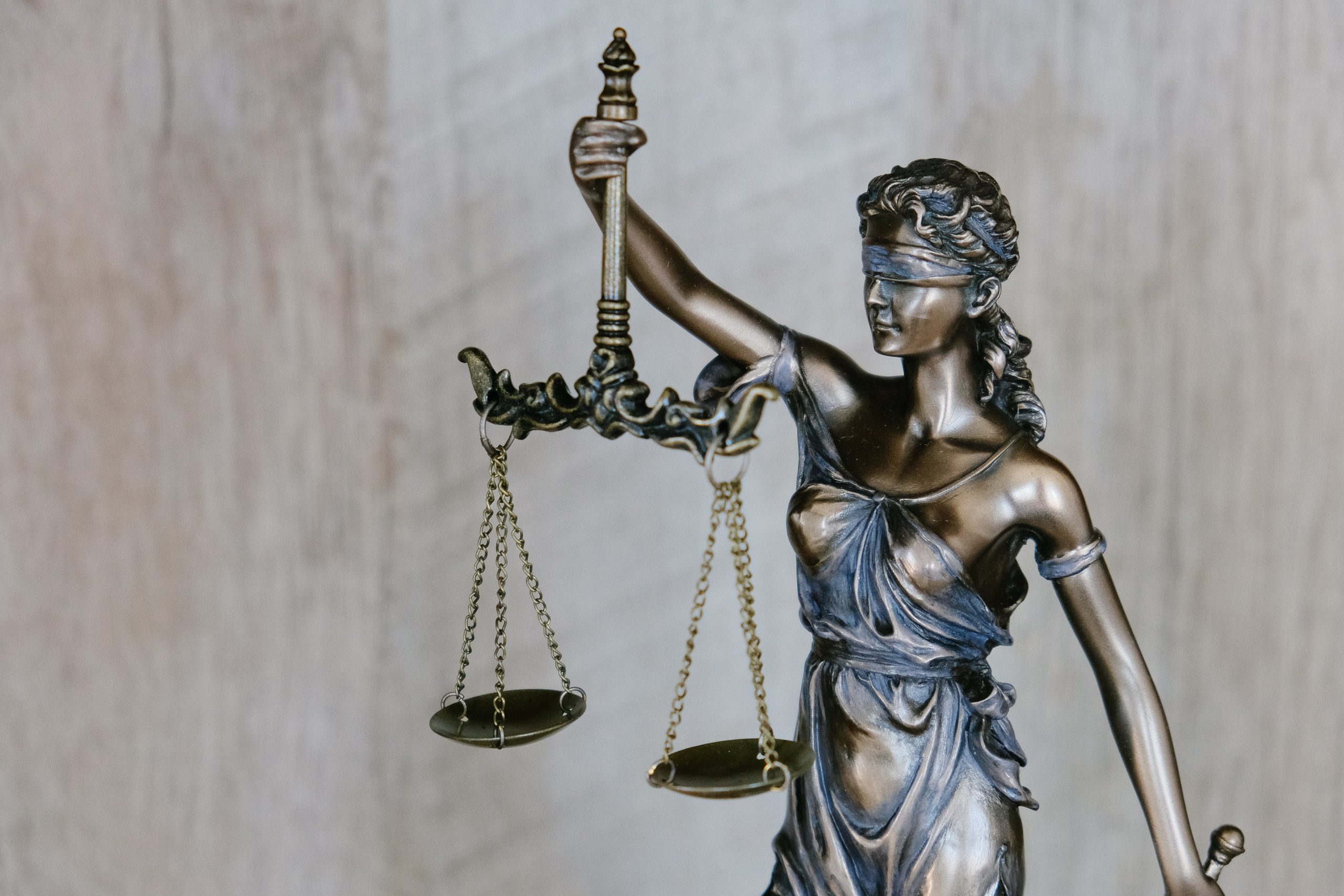 Des peines de prison renforcées et une déchéance de nationalité plus facile !