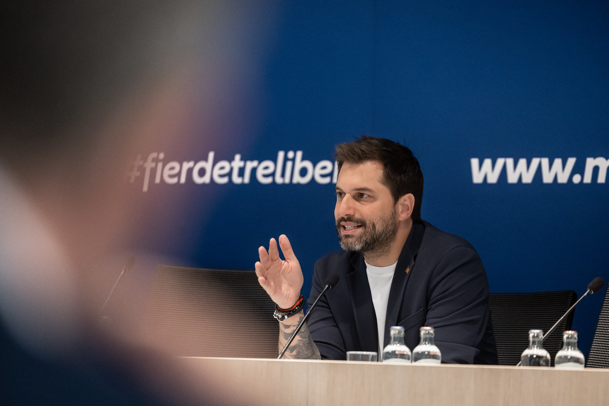 Georges-Louis Bouchez trekt ten strijde : “Het is onaanvaardbaar dat iemand Belg kan worden als hij onze waarden niet respecteert en faalt in zijn integratie.”