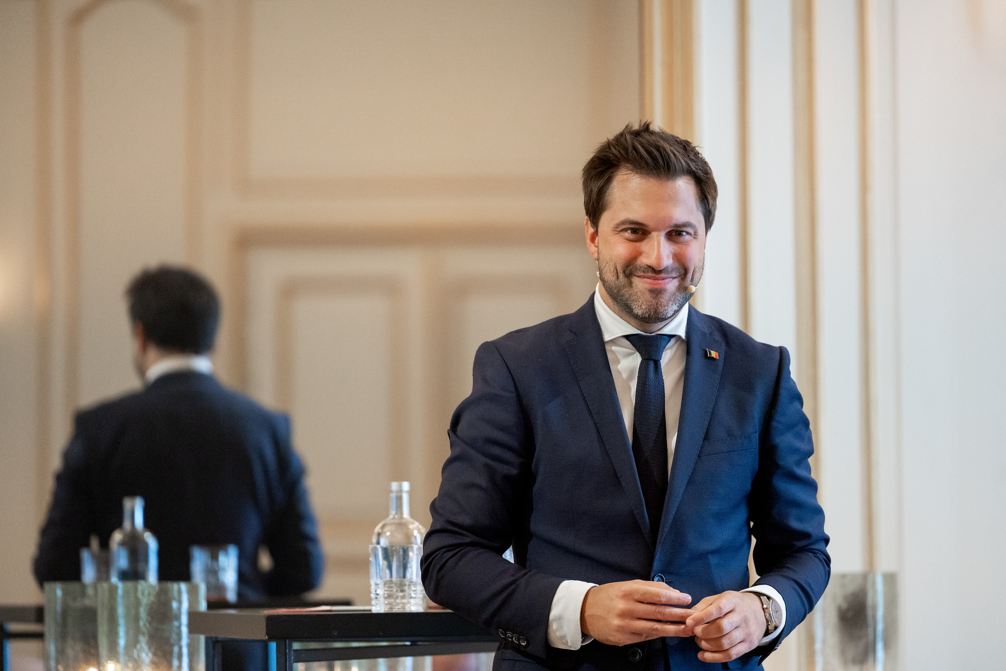 Bouchez bij Belgische verzekeraars: “9 procent van wie meer dan twintig jaar werkloos was, is al aan de slag.”