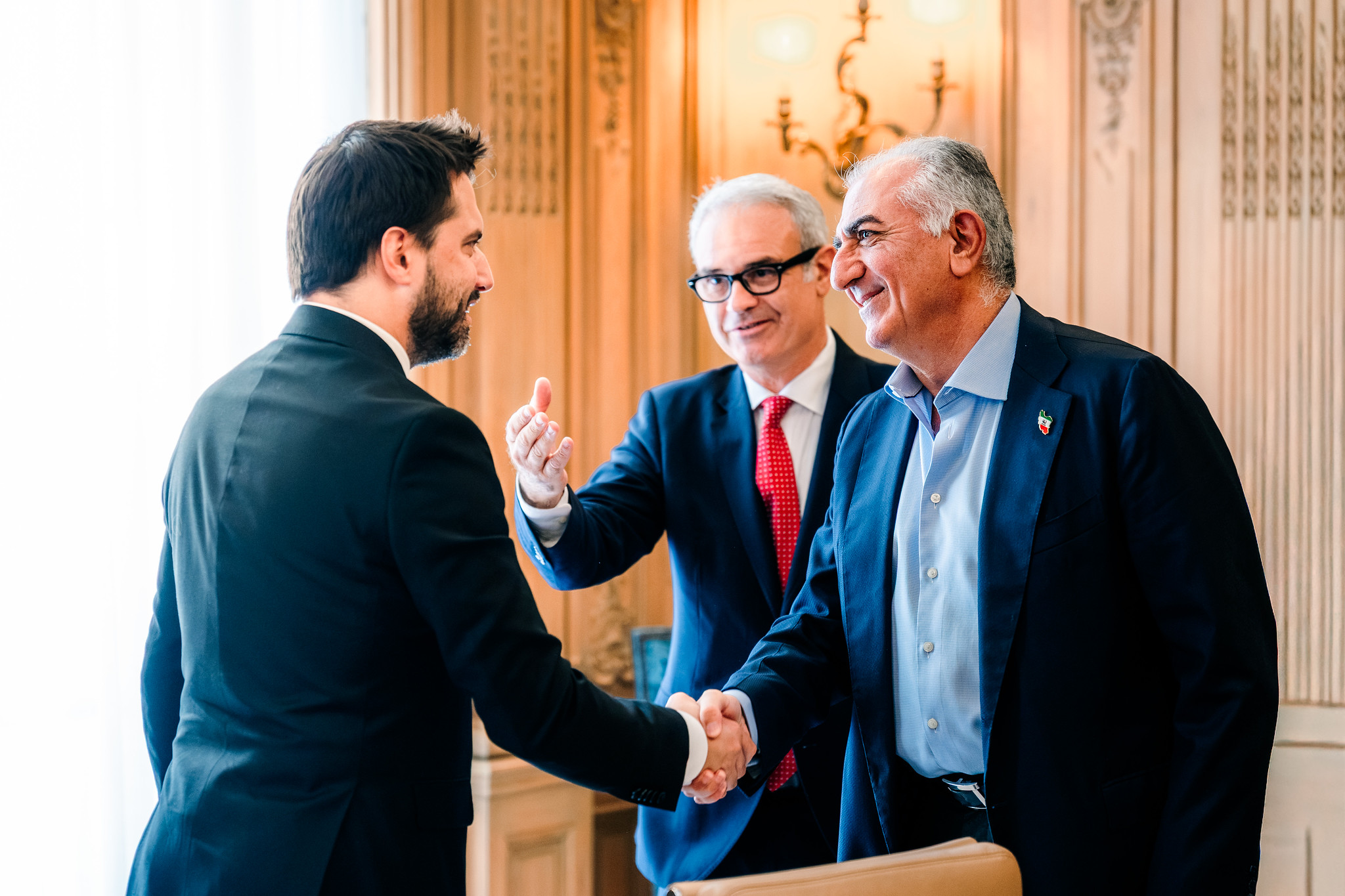 Georges-Louis Bouchez rencontre Reza Pahlavi : « Les libéraux en Belgique sont des amis du peuple iranien »